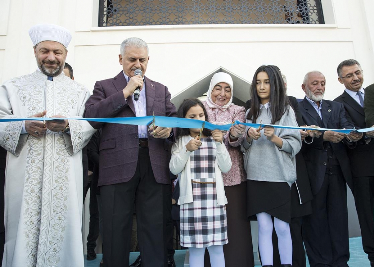 Amine Hatun Camii Dualarla İbadete Açıldı