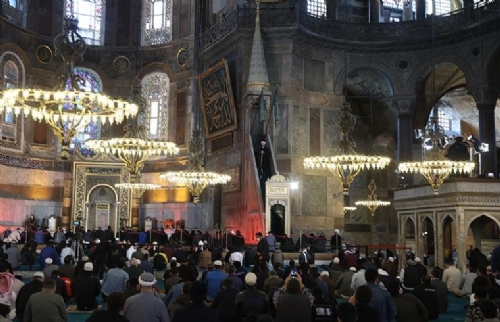 Diyanet İşleri Başkanı Erbaş, Ayasofya Camii’nde bayram hutbesi irad etti