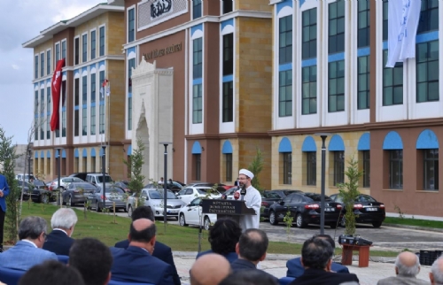 Diyanet İşleri Başkanı Prof. Dr. Ali Erbaş, 'Müslümanların Kalbi İlimle Atmalı'