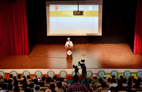 Diyanet İşleri Başkanı Prof. Dr. Ali Erbaş: 'Gençlerimizi Bizden Koparmak İsteyenlere Fırsat Vermeyin' 