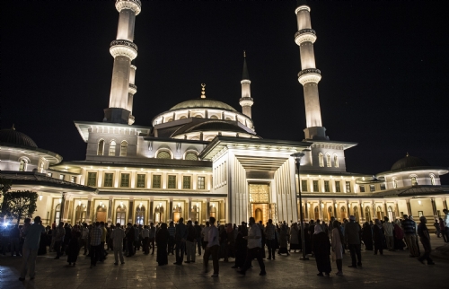 Millet Camii - Kur'an Ziyafeti