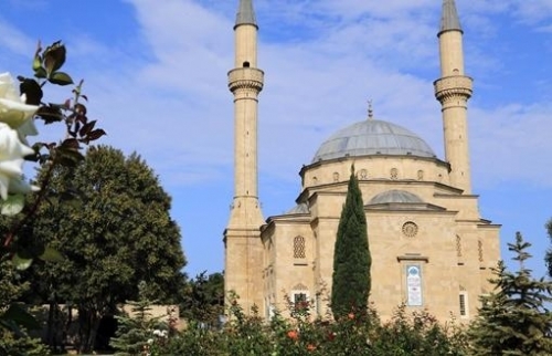 TDV’nin Azerbaycan’daki Camisi Yeniden Açıldı