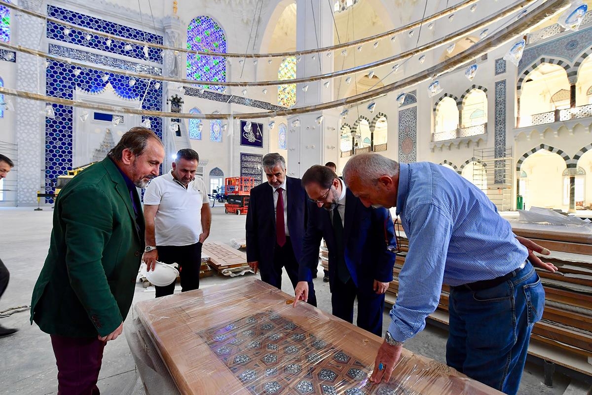 Diyanet İşleri Başkanı Prof. Dr. Ali Erbaş Çamlıca Camii Ziyaret Etti