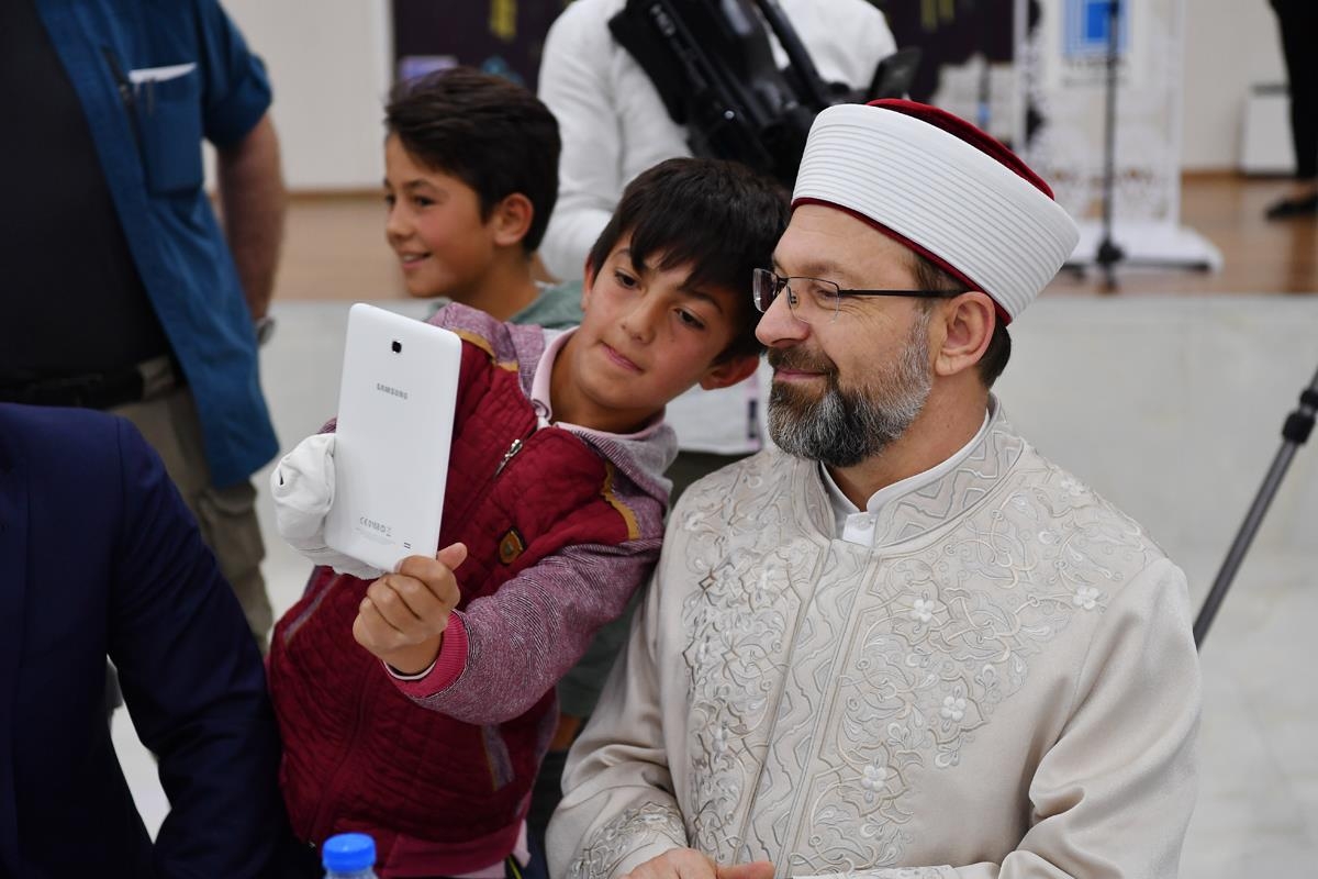 Diyanet İşleri Başkanı Prof. Dr. Ali Erbaş, Vanlılarla İftar Sofrasında Buluştu