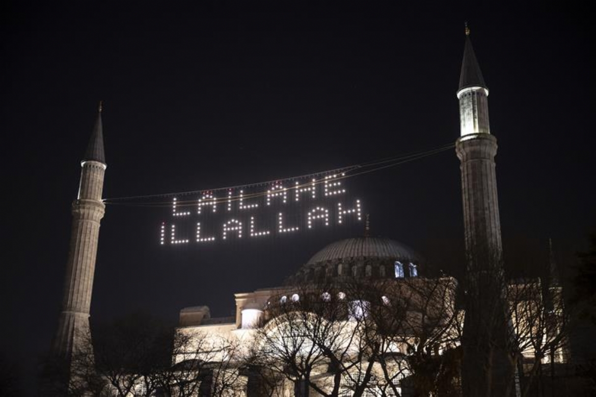 Ayasofya Camiinde 88 yıl aradan sonra ilk teravih namazı kılınacak