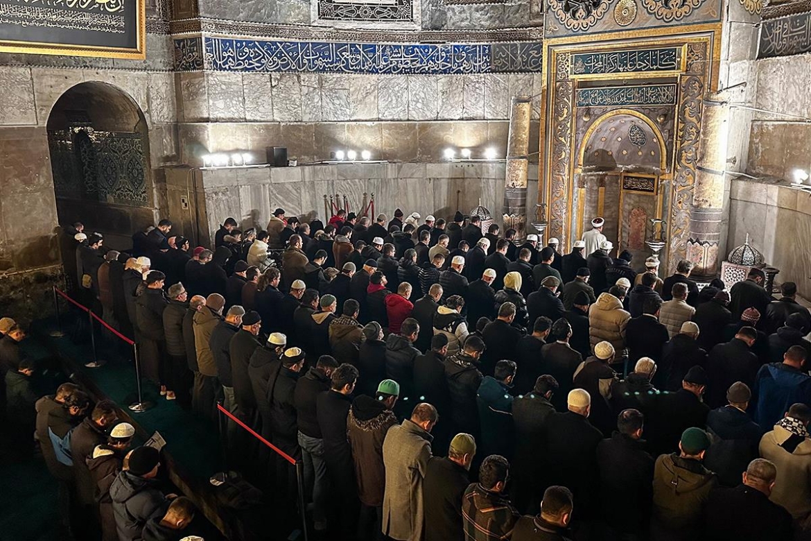 Diyanet İşleri Başkanı Erbaş, Ayasofya-i Kebir Camiinde vatandaşlarla buluştu