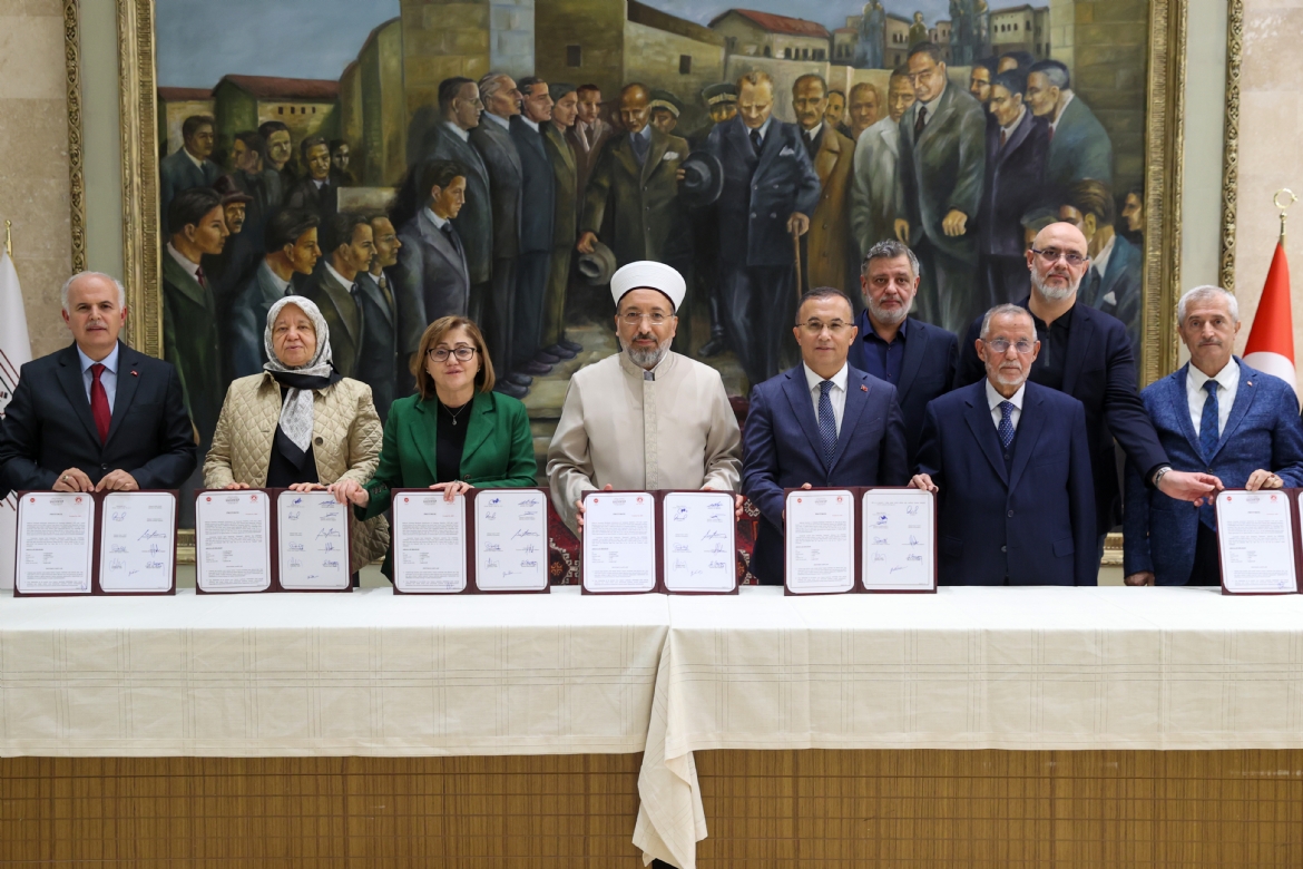 “Türkiye’de 250 bin civarında resmi hafızımız var”