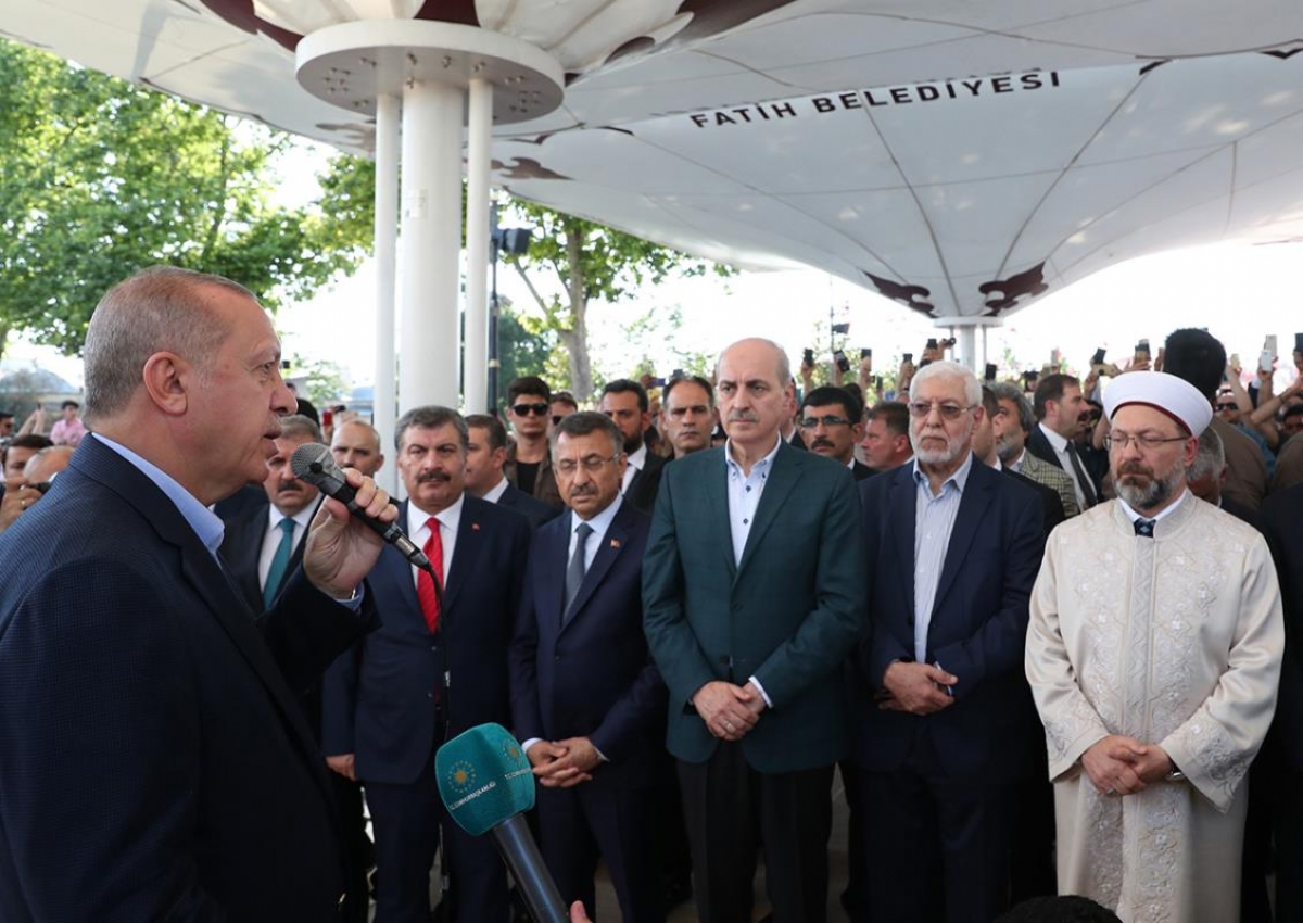 Mursi için Fatih Camii’nde Gıyabi Cenaze Namazı Kılındı