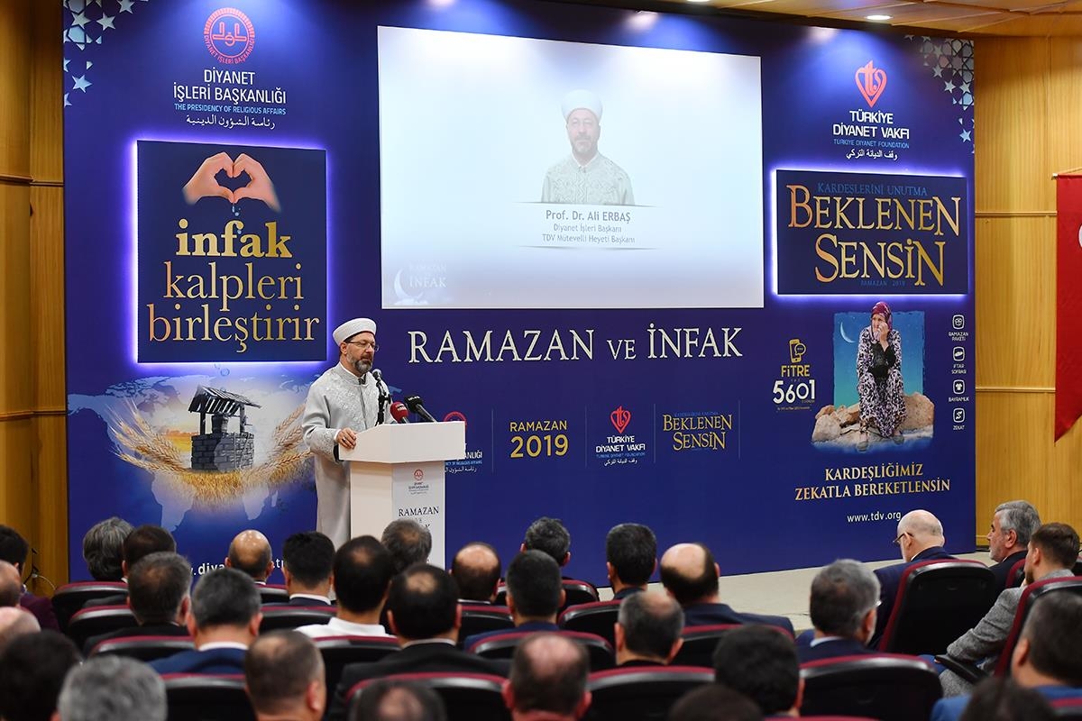 Diyanet Ramazan Ayı Temasını Belirledi: “Ramazan ve İnfak”