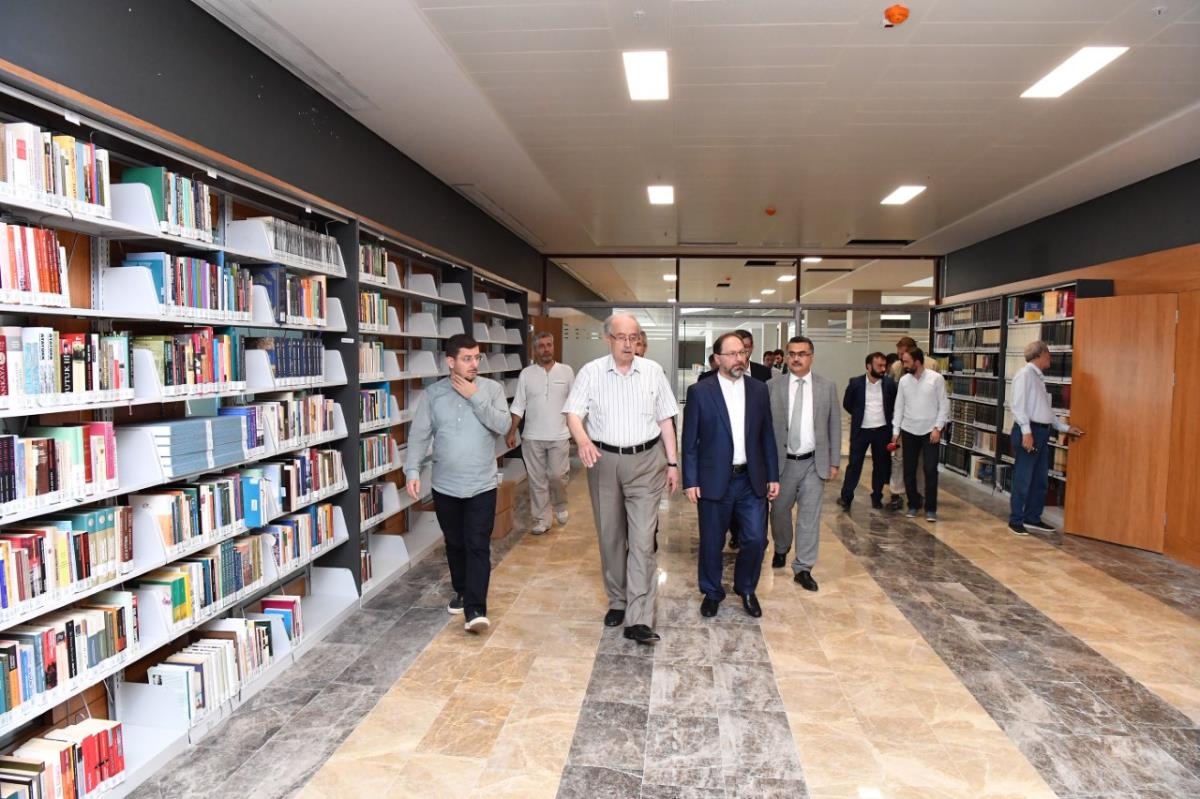 Diyanet İşleri Başkanı Prof. Dr. Ali Erbaş İstanbul 29 Mayıs Üniversitesi Ümraniye Kampüsünü Ziyaret Etti