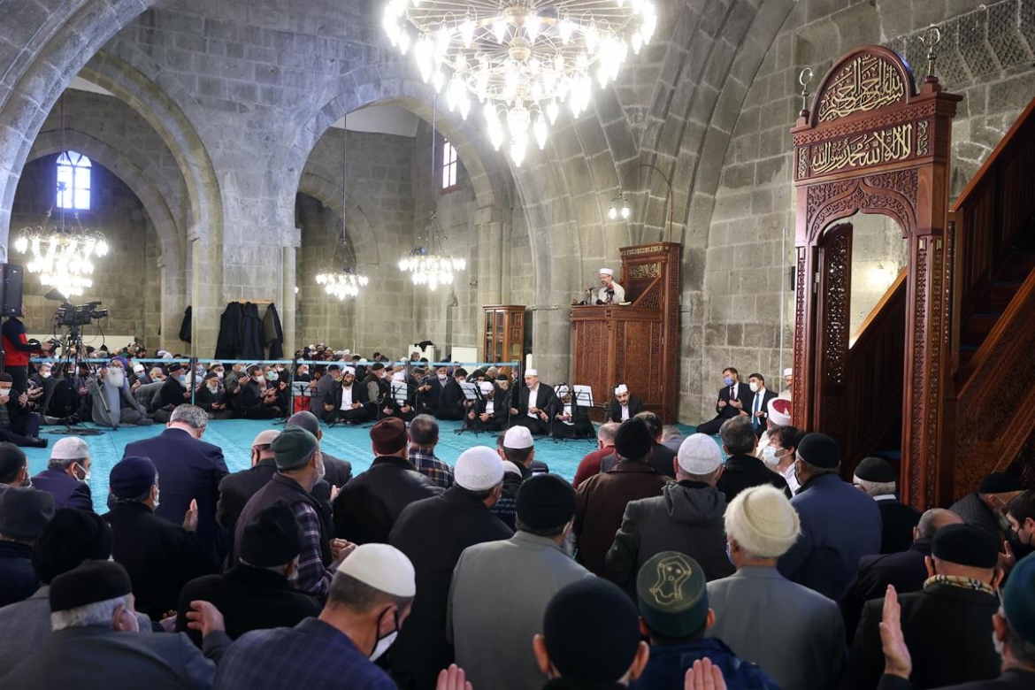 Diyanet İşleri Başkanı Erbaş, Erzurum’da “1001 Hatim” duasını yaptı