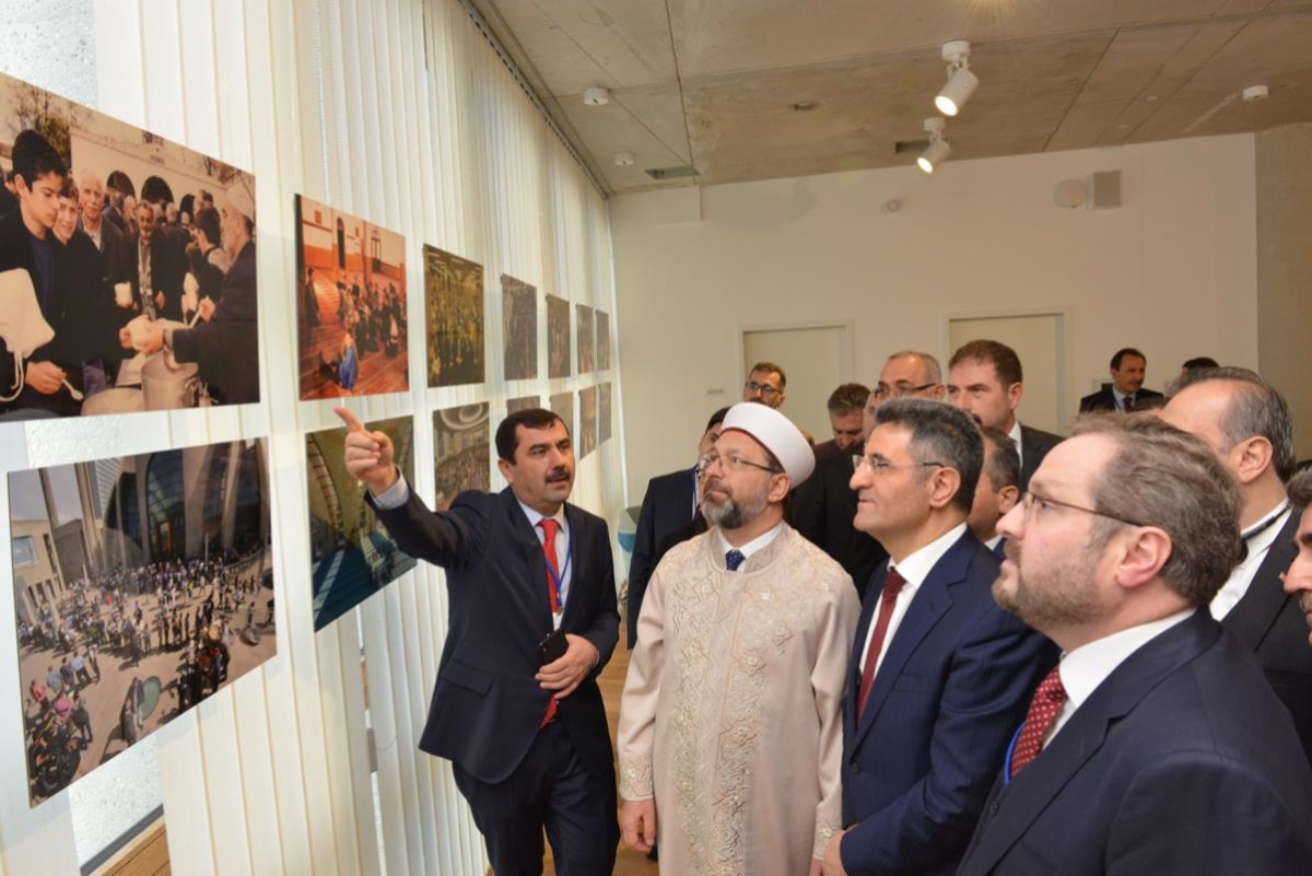 Diyanet İşleri Başkanı Prof. Dr. Ali Erbaş, ''Dünden Bugüne'' Adlı Fotoğraf Sergisini Açtı