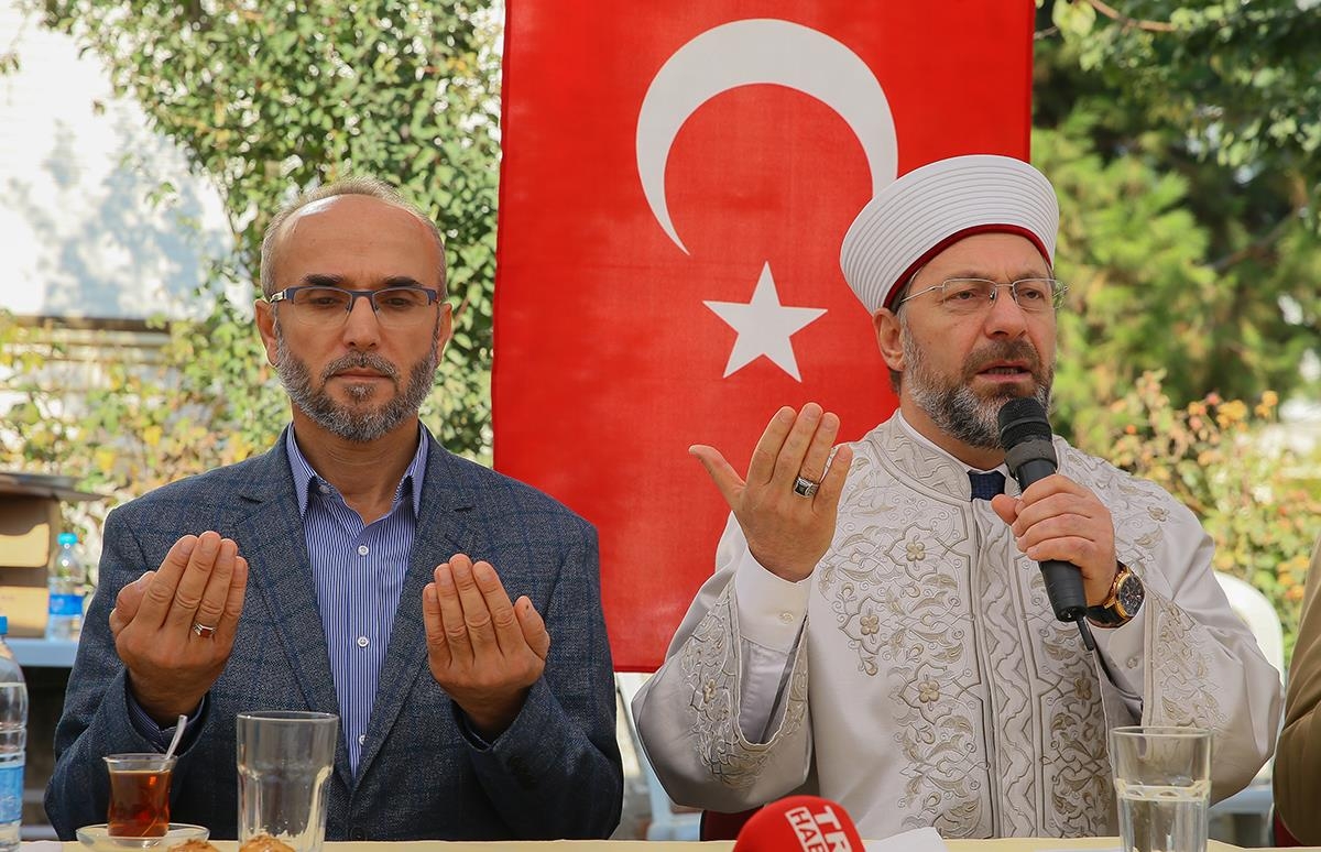 Diyanet İşleri Başkanı Prof. Dr. Ali Erbaş’tan Şehit Polis Ahmet Alp Taşdemir’in Ailesine Taziye Ziyareti