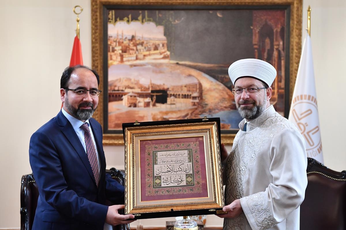 Diyanet İşleri Başkanı Prof. Dr. Ali Erbaş, Afganistan Hac ve Din İşleri Bakanı Osmani’yi Kabul Etti