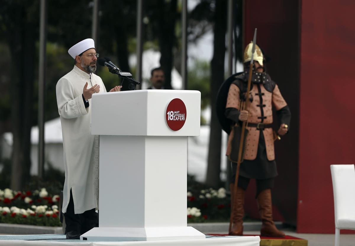 Diyanet İşleri Başkanı Prof. Dr. Ali Erbaş, Çanakkale’de Şehitler İçin Dua Etti