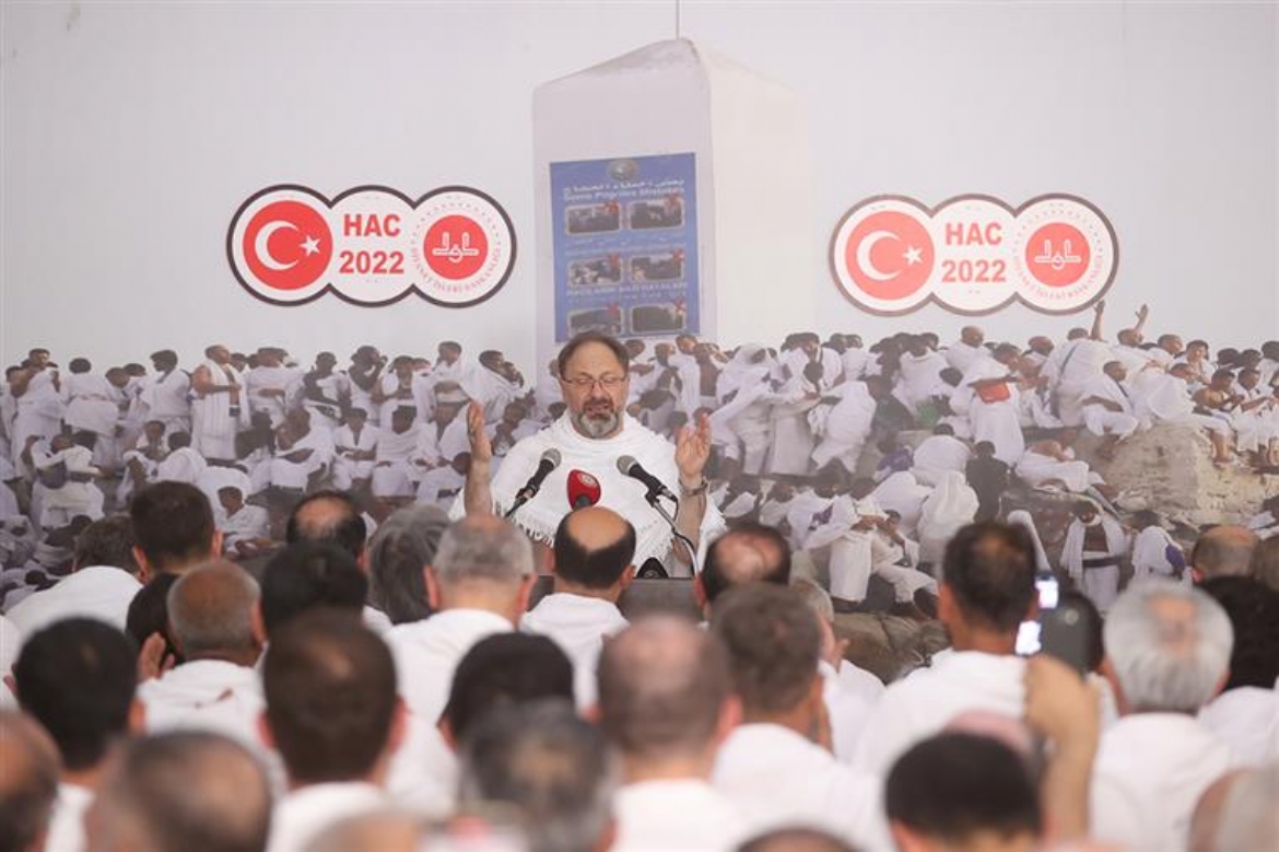 Diyanet İşleri Başkanı Erbaş’tan Arafat’ta Vakfe duası