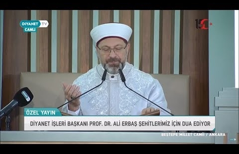 Diyanet İşleri Başkanı Prof. Dr. Ali Erbaş Şehitlerimiz için Dua Ediyor